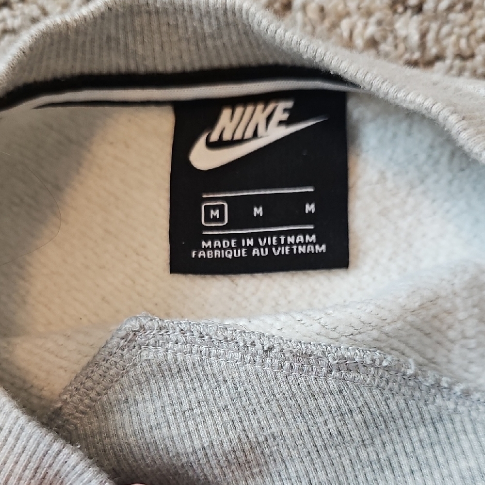 Nike Women's Light Gray Crewneck Sweater - Picture 2 of 4